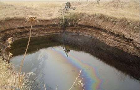 تکرار شکستگی خط لوله انتقال نفت در منطقه سرخون شهرستان اردل و تهدیدی جدی برای محیط زیست و ساکنان منطقه